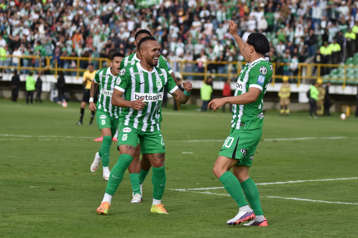 Atlético Nacional se afianza en lo alto de la Liga Betplay tras goleada a Boyacá Chicó