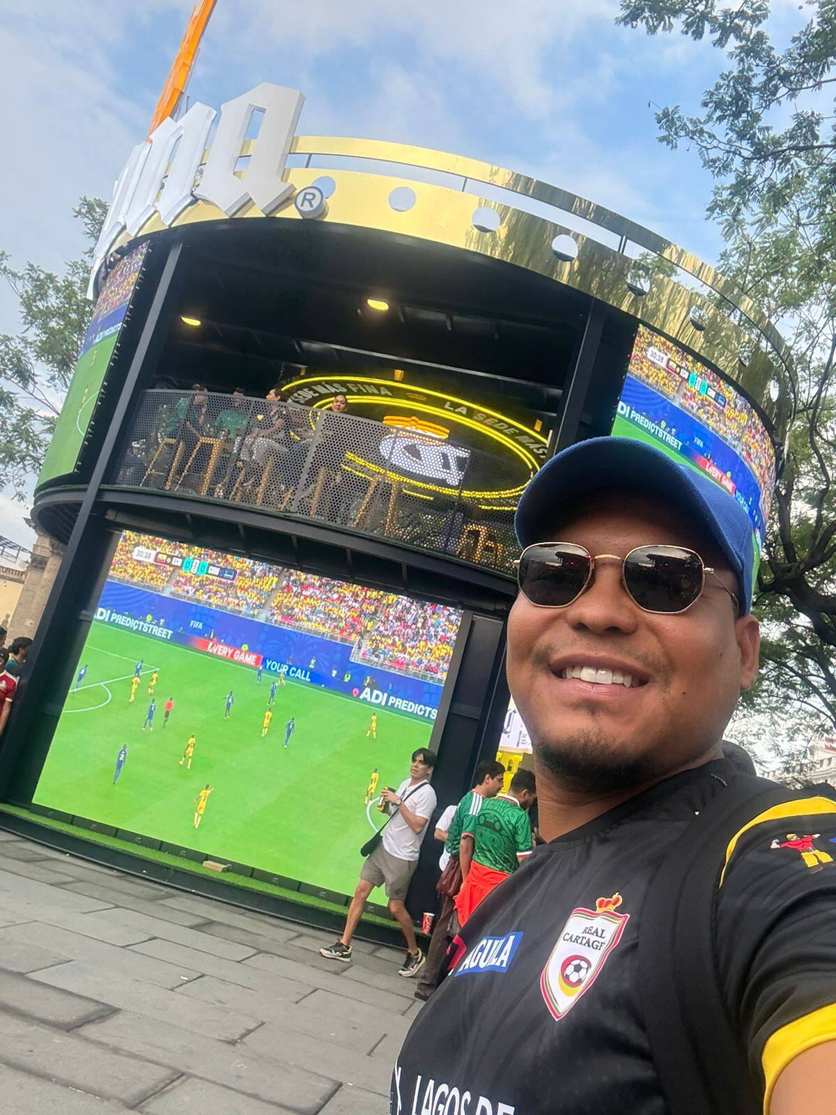 Brandon Monsalve, hincha aferrimo de Real Cartagena que disfruta del Mundial en México.