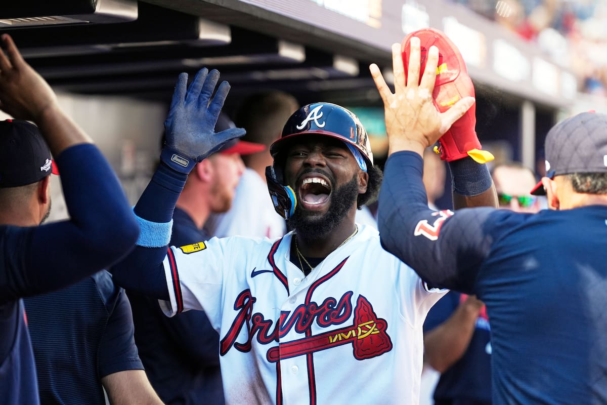 Los Bravos, de Didier Fuentes, reaccionaron a tiempo y sumaron triunfo sobre los Phillies