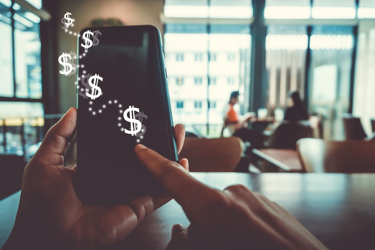 Con Bre-B no será necesario que los negocios tengan múltiples medios de pago o datáfonos pues los clientes podrán pagar desde cualquier entidad bancaria. //123RF.
