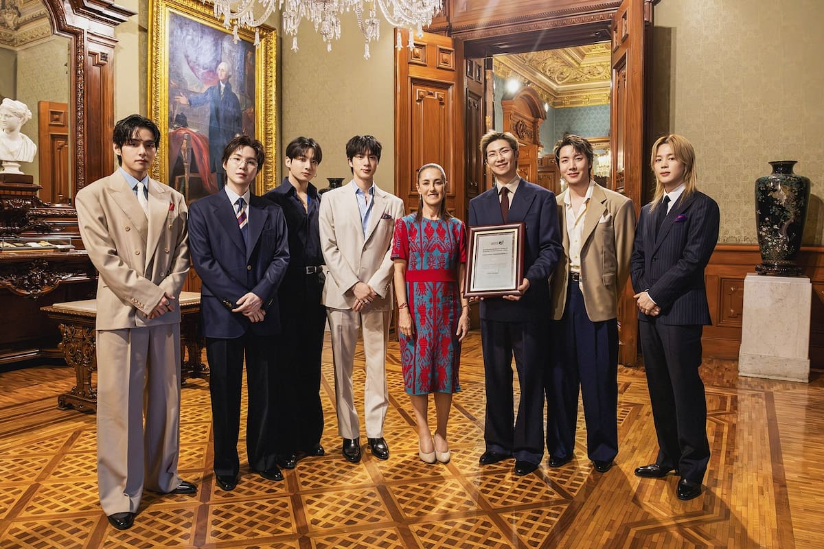BTS reunió a más de 50 mil fans en histórica visita a Palacio Nacional en México