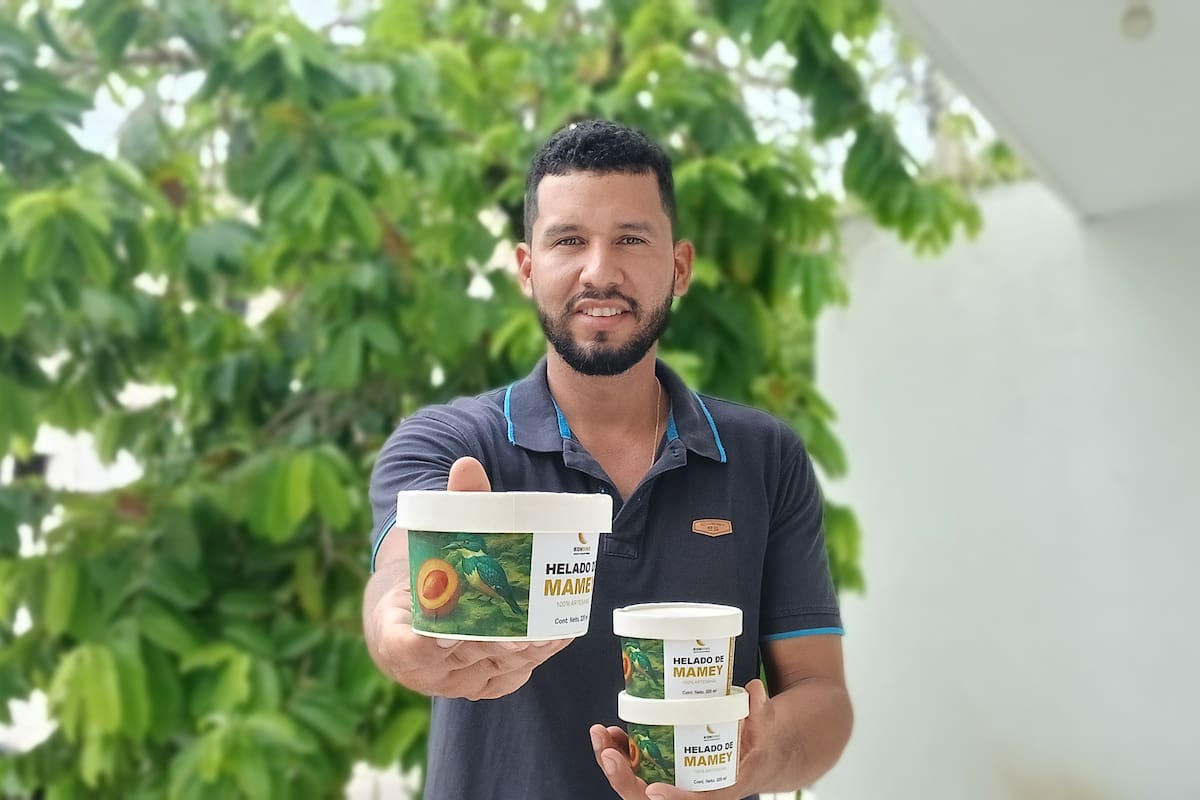 Mamey: la fruta turbaquera que Byron vuelve a poner sobre la mesa