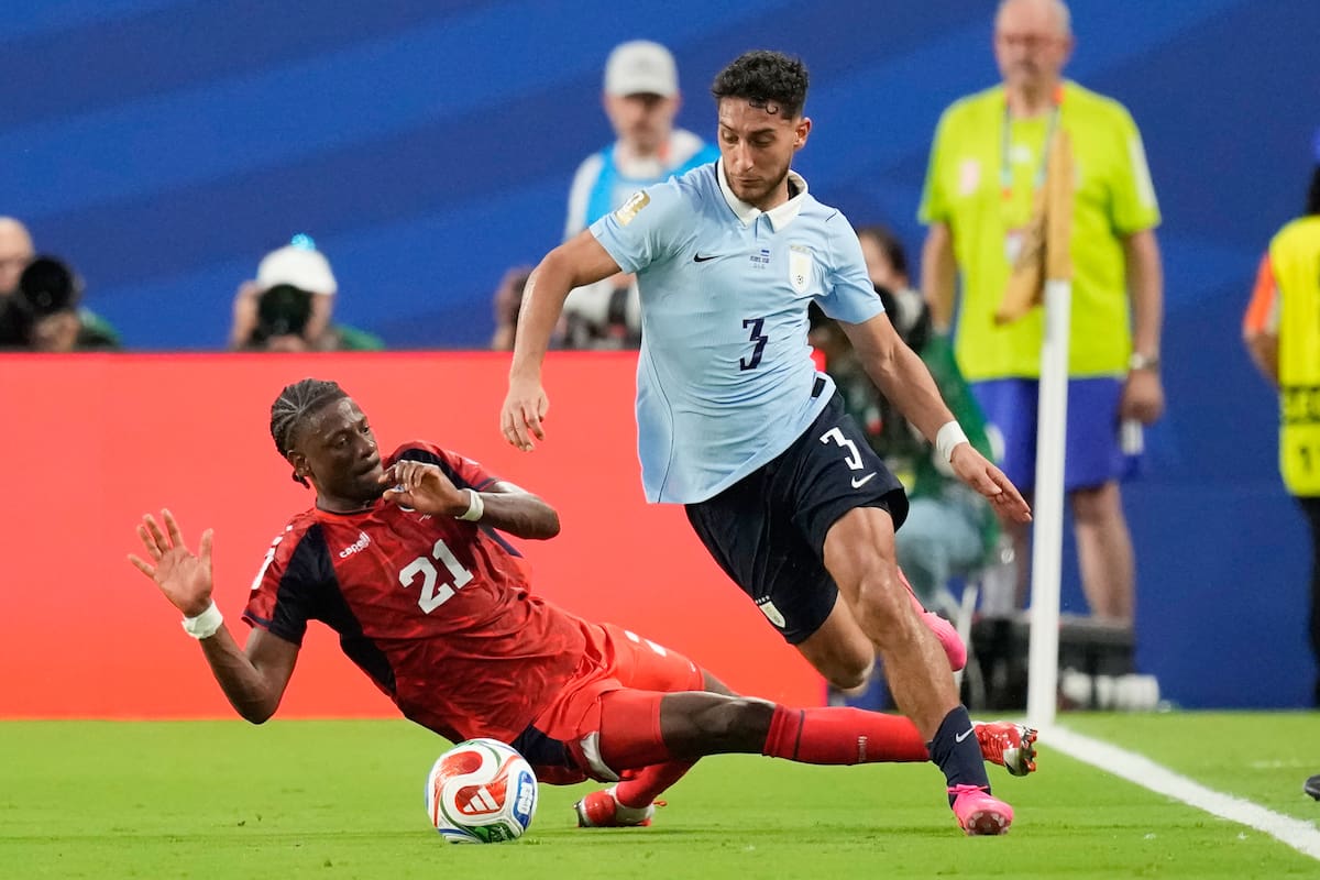 Uruguay tampoco pudo ante la dura Cabo Verde en su partido por la segunda fecha del Mundial. //Foto, AP: Rebecca Blackwell