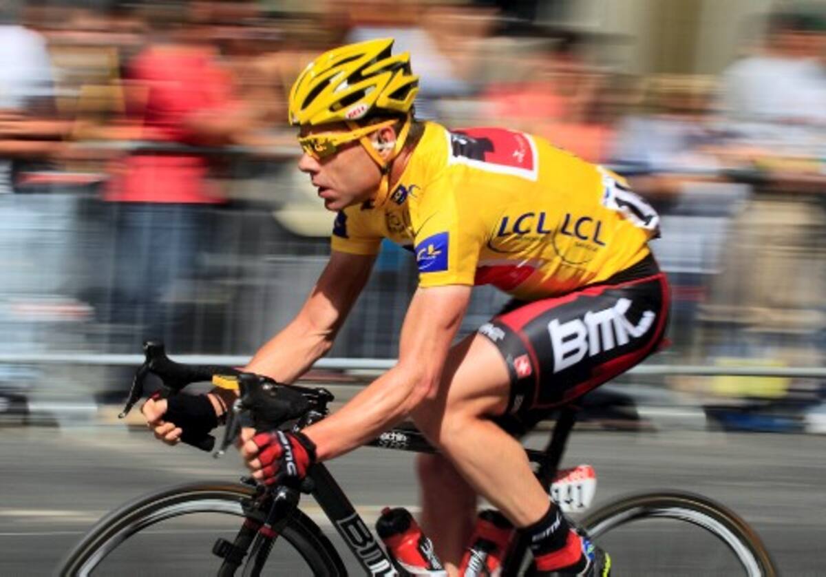Cadel Evans ganó este domingo el título del Tour de Francia 2011. AFP