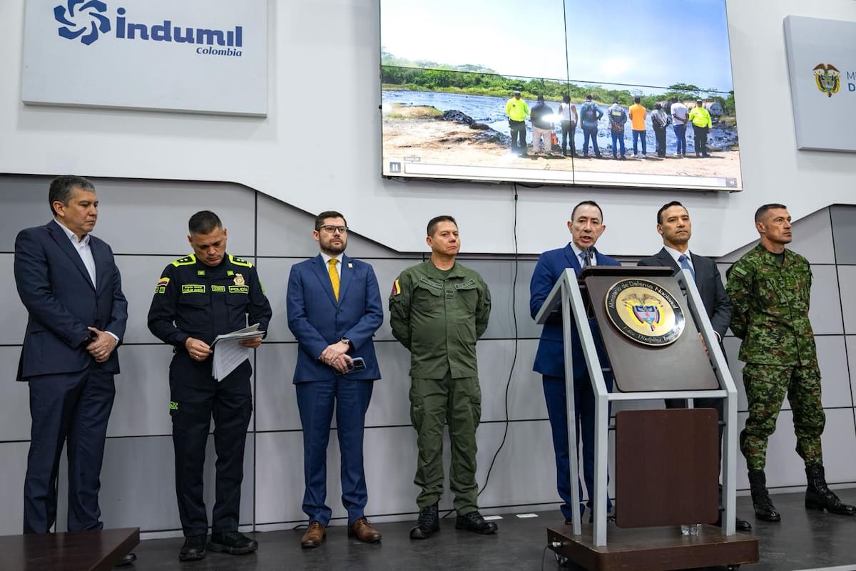 Caen redes dedicadas al robo y refinación ilegal de hidrocarburos. // Foto: cortesía de la Policía.