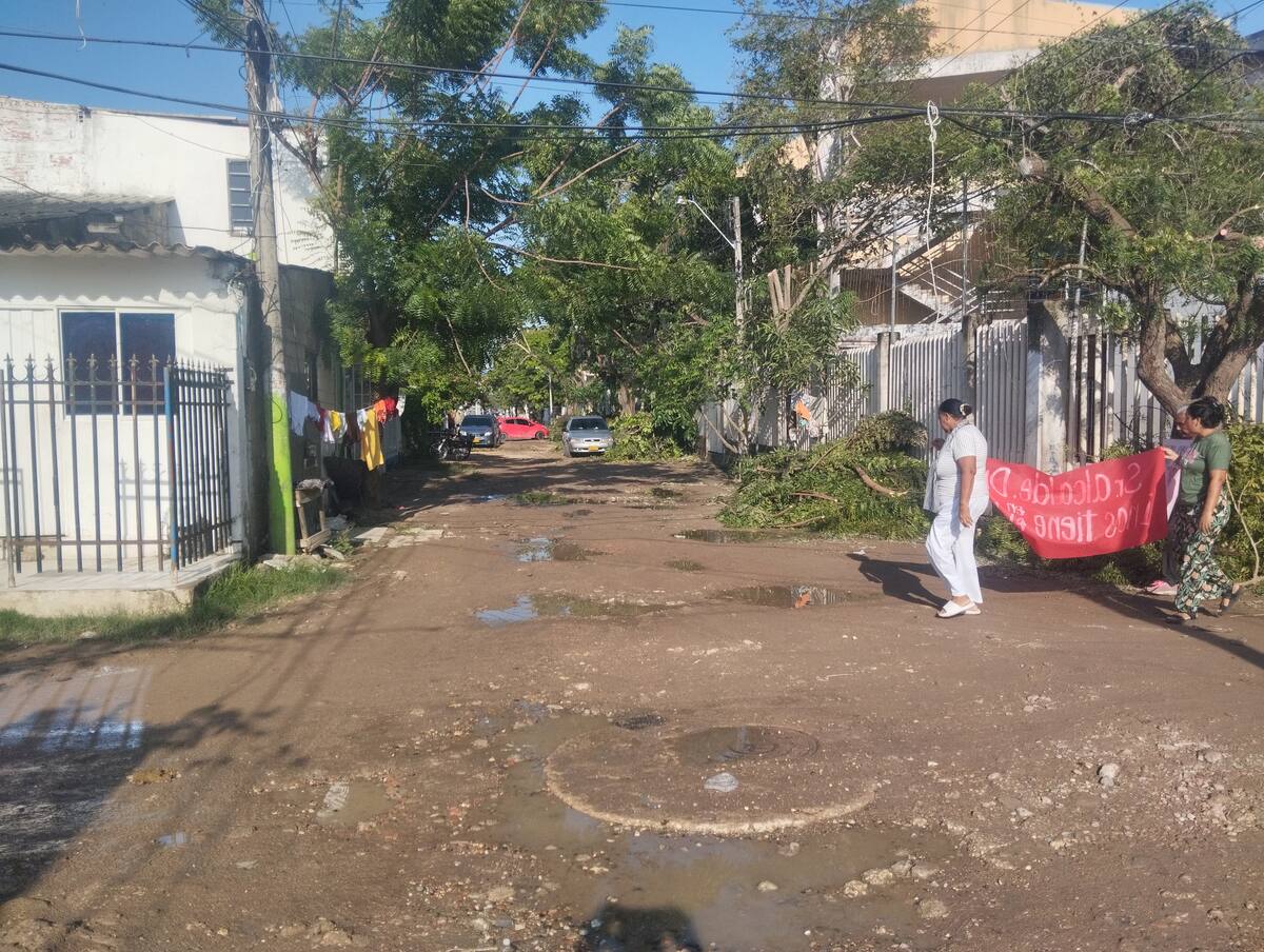 Calles sin pavimentar en El Pozón. // Foto: Óscar Díaz - El Universal