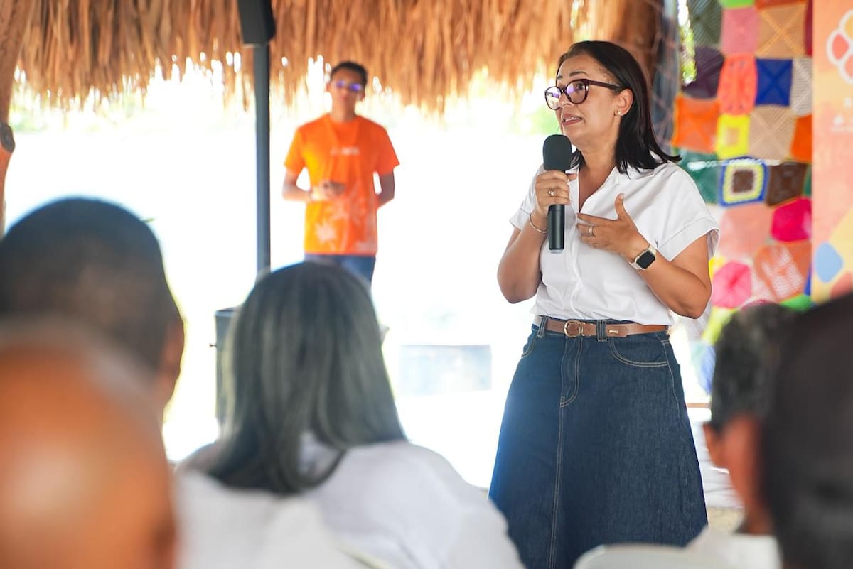 Andrea Piña, directora de la Cámara de Comercio de Cartagena, durante la actividad de lanzamiento en el municipio de Calamar.