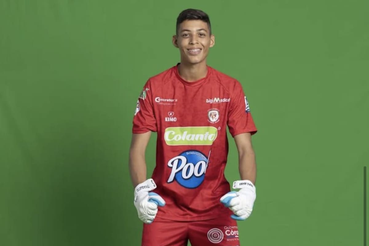 Camilo Llamas, el arquero que sueña con jugar en el fútbol profesional