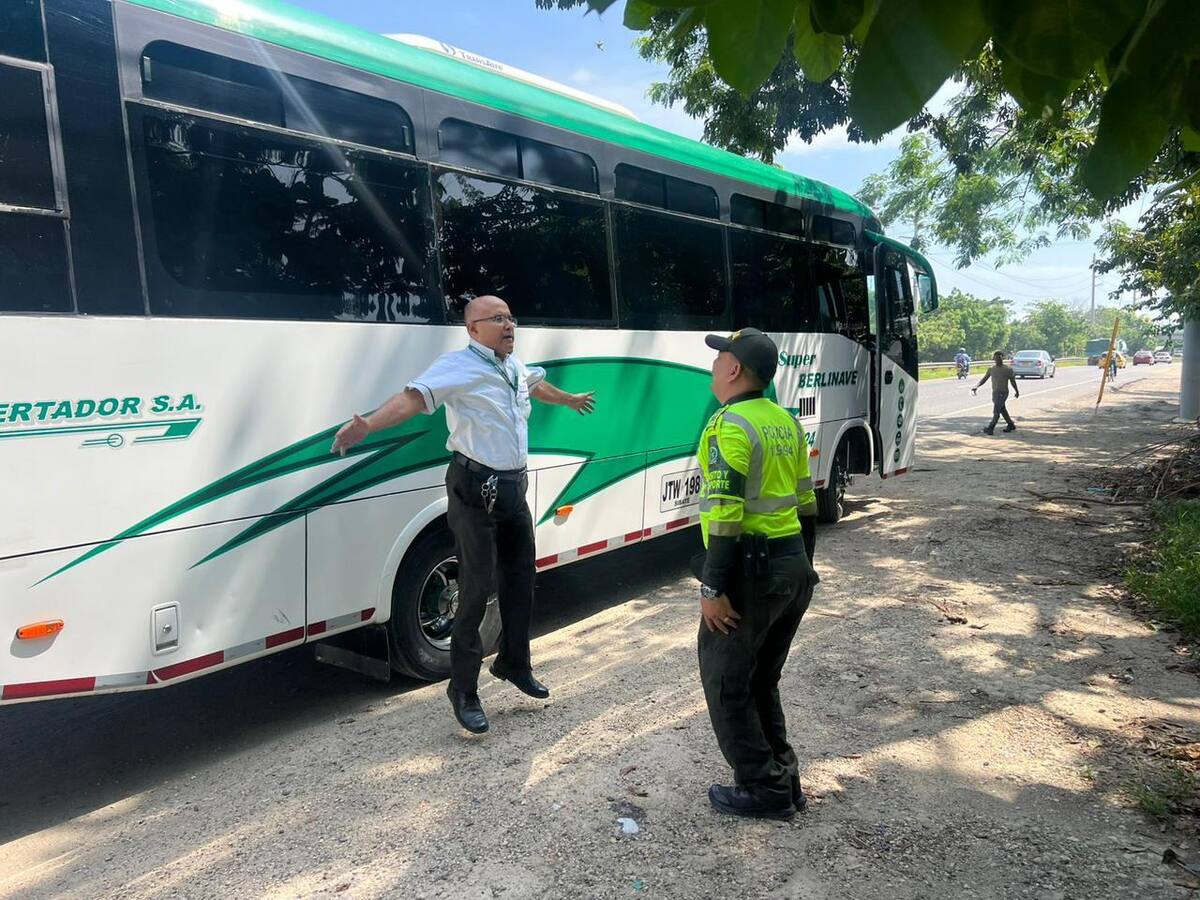 Campaña “Abraza tu Vida” de la Policía de tránsito de Bolívar.