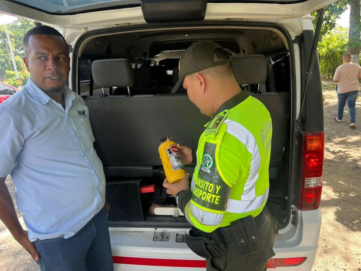 Campaña “Abraza tu Vida” de la Policía de tránsito de Bolívar