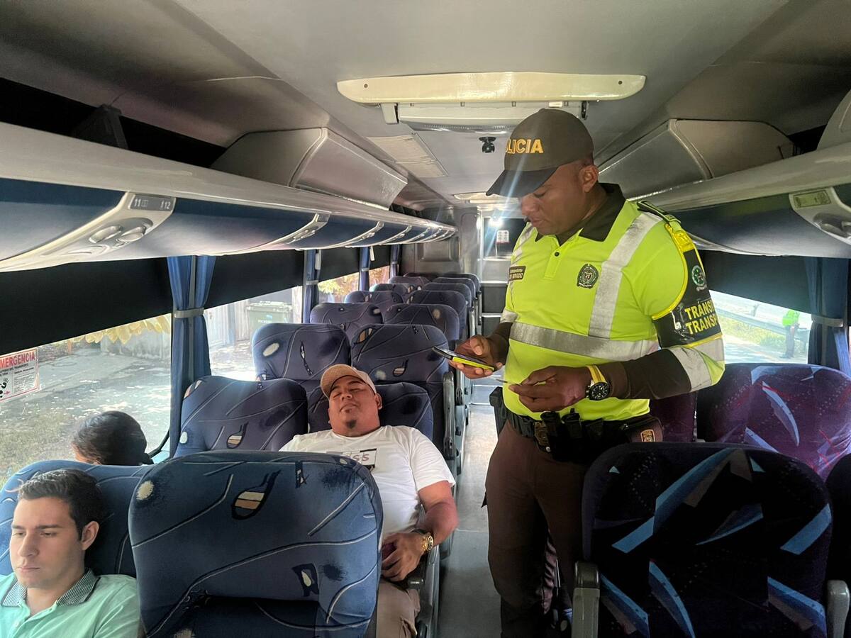 Campaña “Abraza tu Vida” de la Policía de tránsito de Bolívar