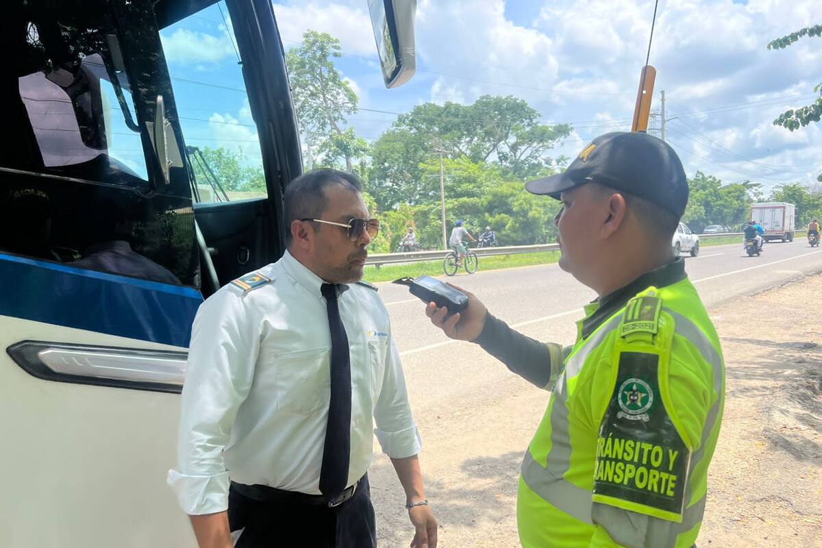 Policía de Bolívar impulsa campaña ‘Abraza tu Vida’ para reducir accidentes