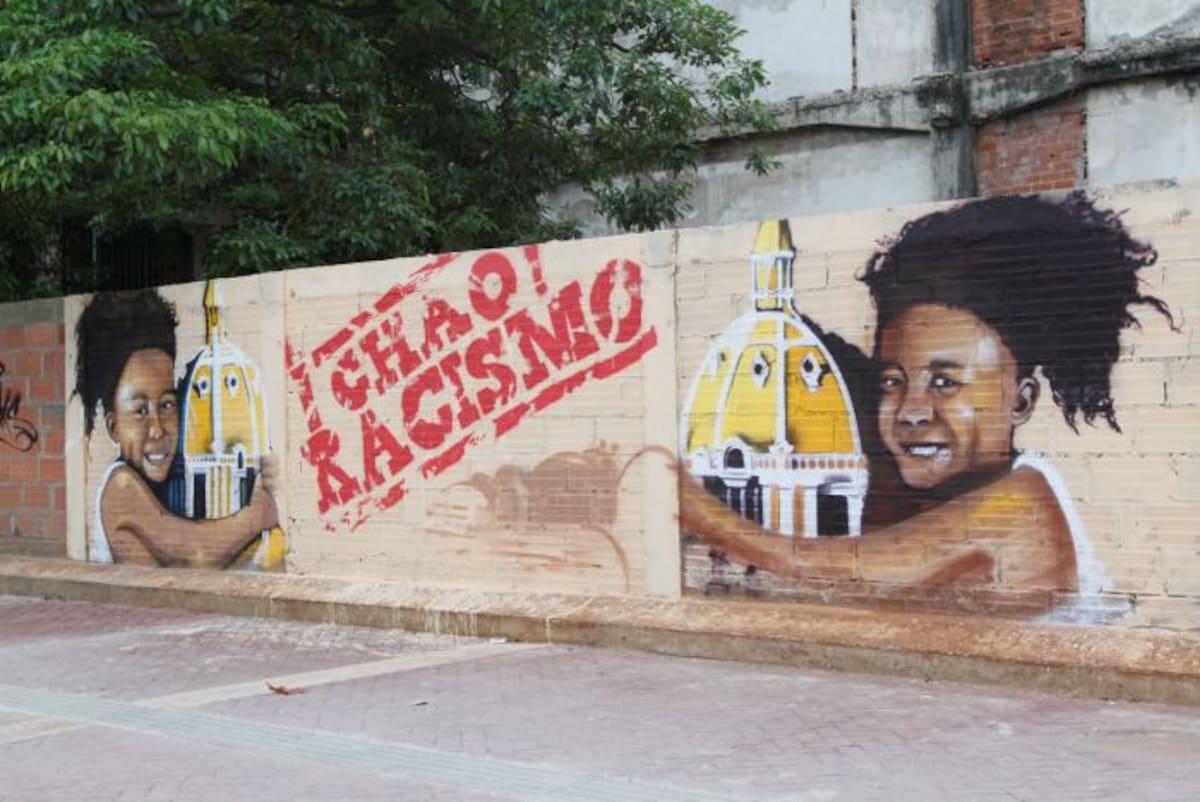 En otros lugares de la plaza Benkos Biohó se pueden observar otros murales relacionados con la raza negra. JULIO CASTAÑO, EL UNIVERSAL