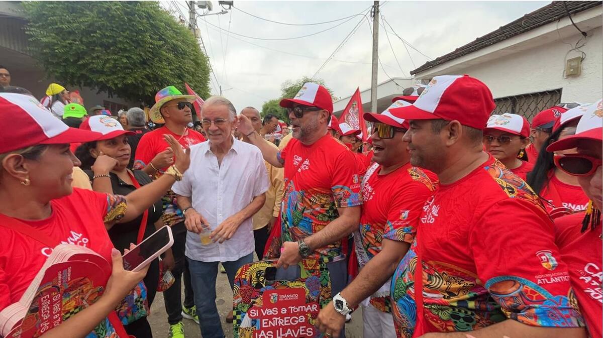 El gobernador del Atlántico, Eduardo verano, también participó en las actividades pedagógicas y educativas para impulsar la seguridad vial.//Cortesía Gobernacion del Atlántico.
