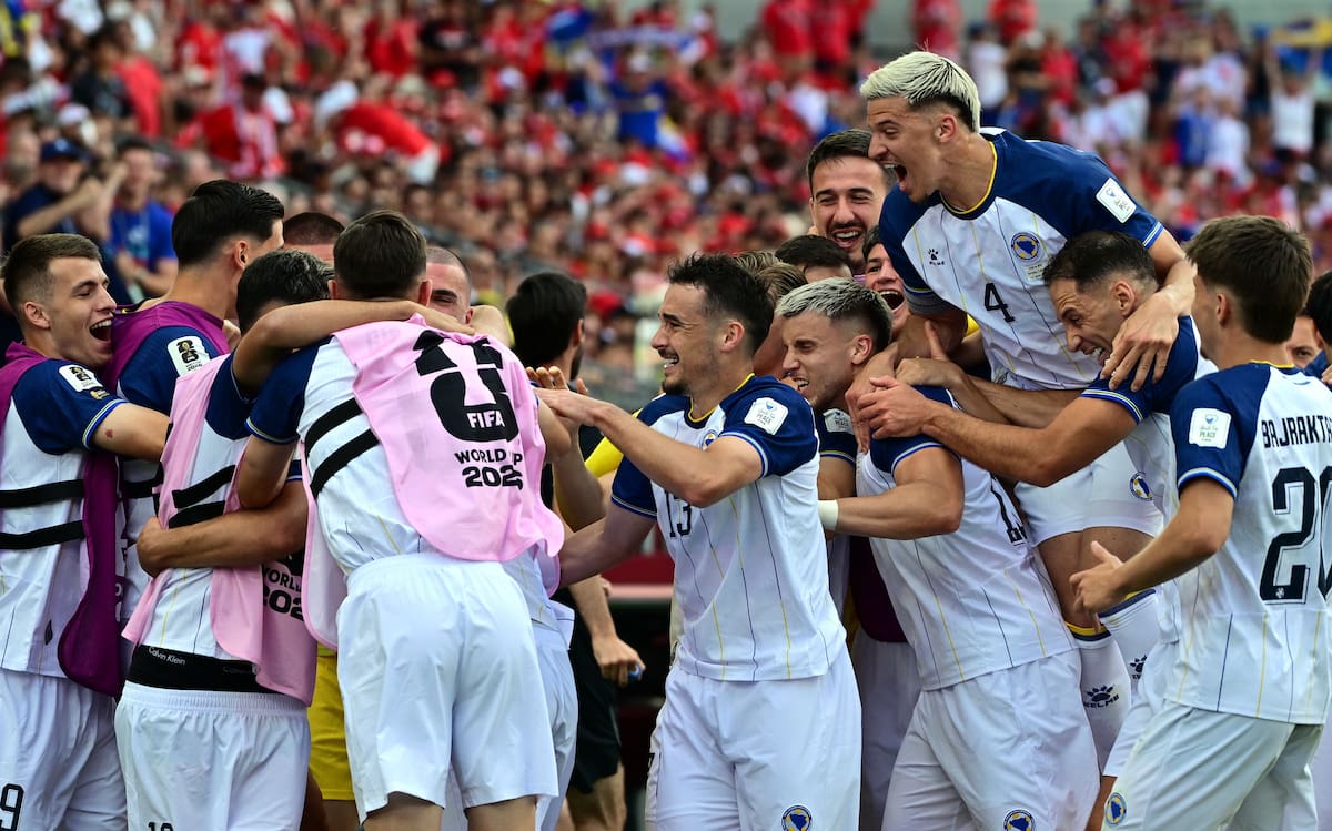 Bosnia y Herzegovina pegó primero en el partido contra Canadá el inicio del Grupo B del Mundial 2026. //Foto, EFE: EDUARDO LIMA