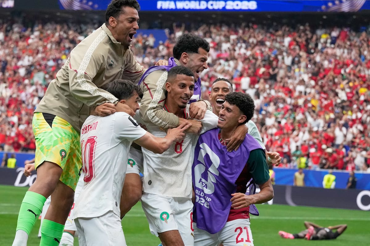 El marroquí Azzedine Ounahi (8) convirtió un doblete en la victoria de los suyos en el Mundial. //Foto, AP: David J. Phillip