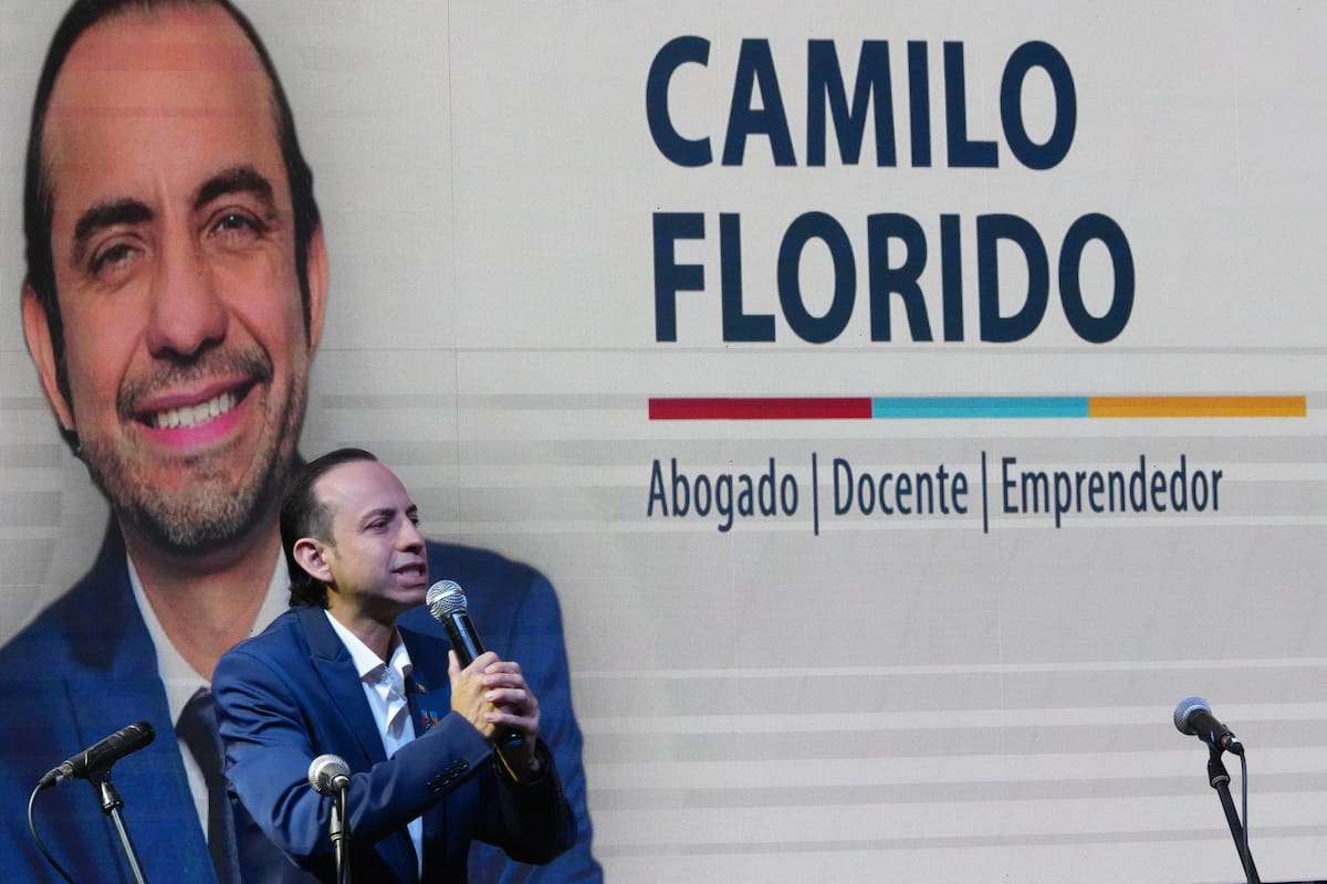 El candidato a la Cámara de Representantes por Colombia en el exterior, Camilo Florido. // Foto: EFE/ Alberto Boal.