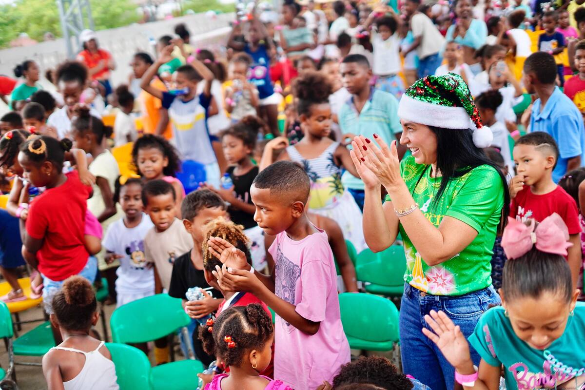 Niños de Caño del Oro disfrutan la Navidad con el Distrito