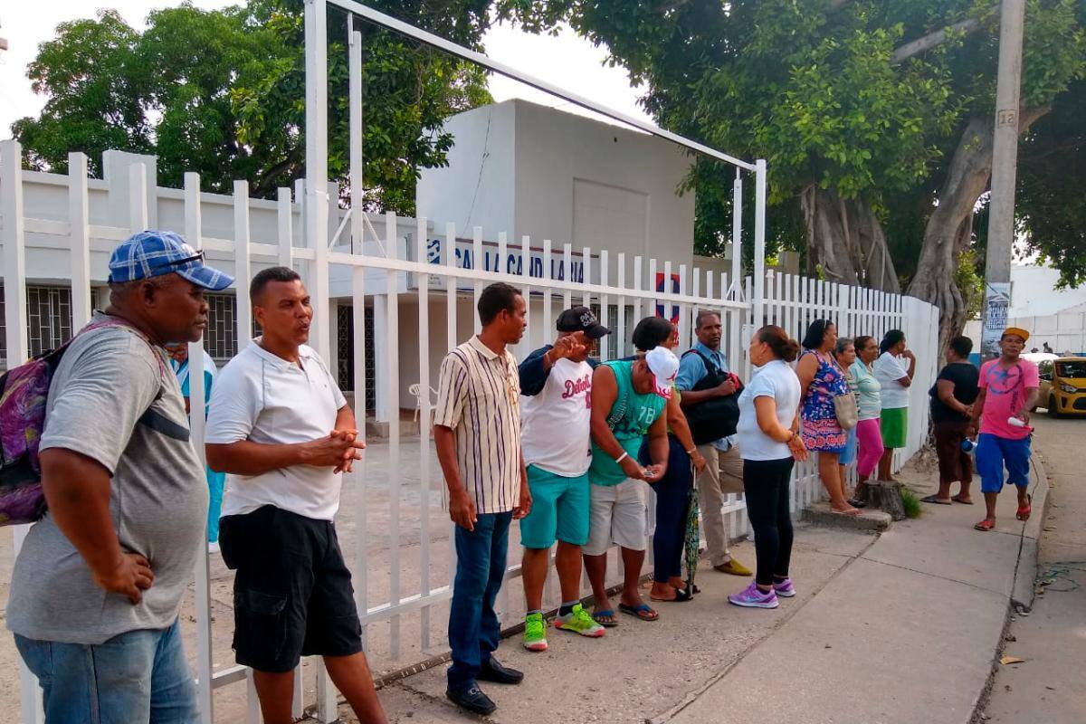Protestan por la no apertura del CAP de La Candelaria