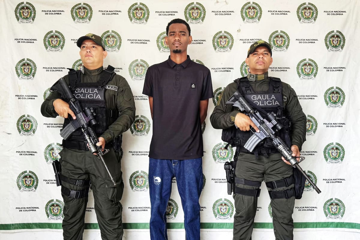 Capturan en Manga a ‘Jazel’: fingía ser del Clan del Golfo y robó en fincas