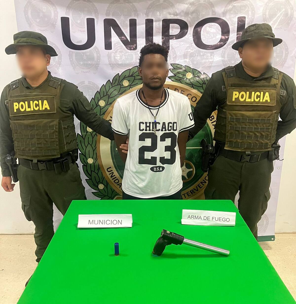A alias 'el Angelito' tenía en su poder un arma de fuego. //Cortesía Policía de Bolívar
