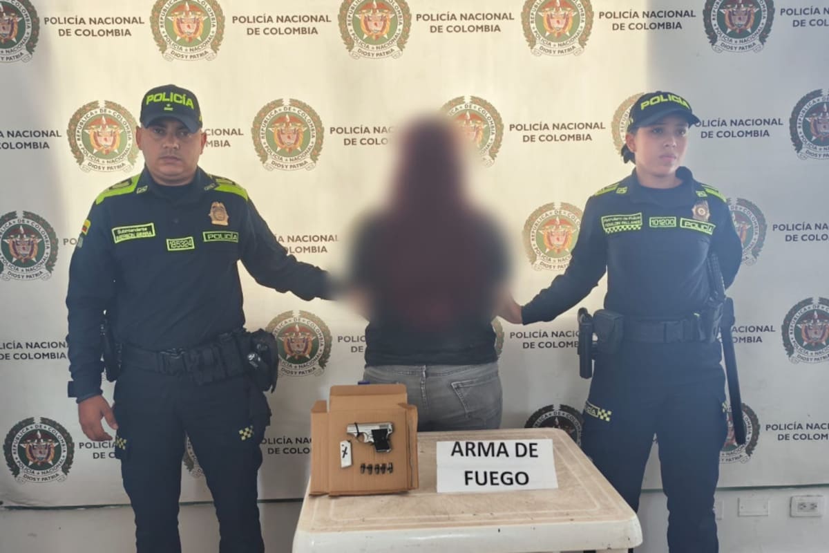 Revelan detalles de la dragoneante del Inpec detenida en evento del Centro Democrático
