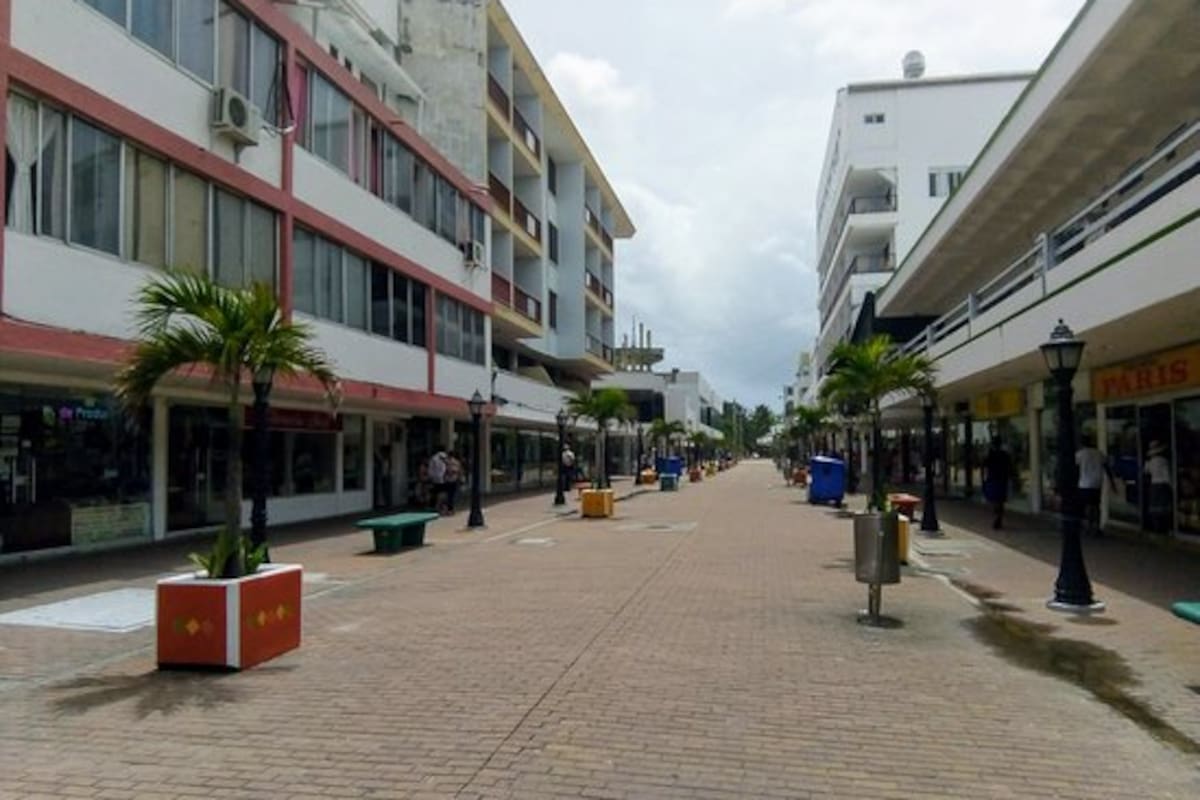 Video: batalla campal entre turistas en la playa Los Charquitos de San Andrés Islas
