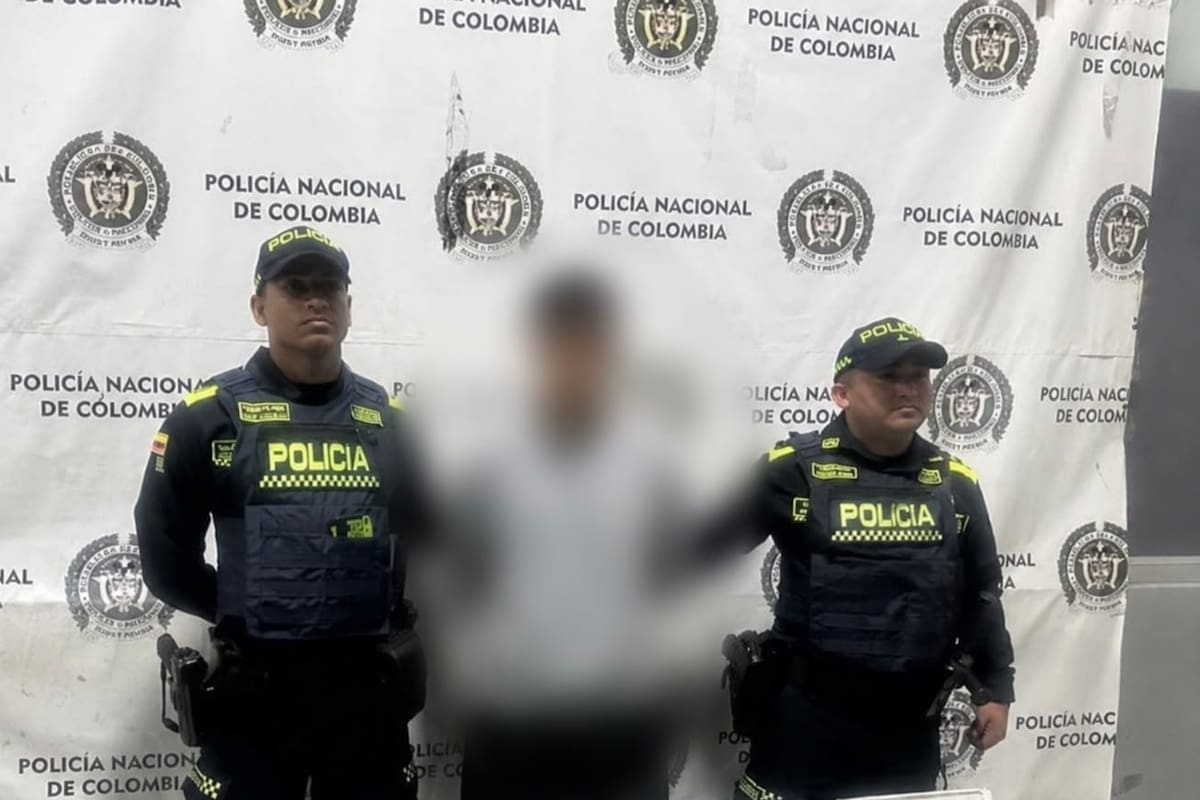 ¿Qué descubrieron los policías durante la requisa a un joven de 19 años?