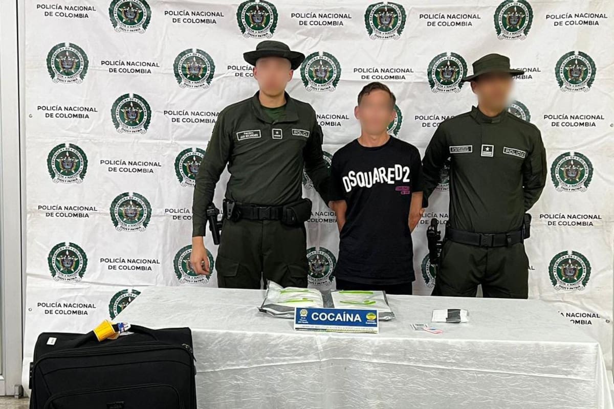 Video: cayó turista inglés con cocaína en el aeropuerto de Cartagena
