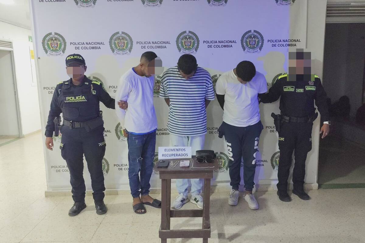 Caen delincuentes que le robaron joyas a turistas en centro comercial
