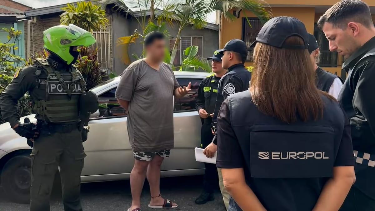 Esta estructura criminal delinquía desde Colombia y tenía vínculos operativos en Austria, Alemania y Suiza. Utilizaba redes ilegales de captación y traslado de mujeres jóvenes, aprovechándose de su vulnerabilidad para someterlas a condiciones de esclavitud moderna.