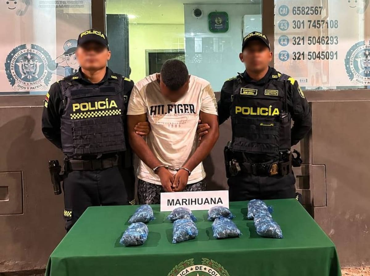 Capturan a alias ‘El Yordis’ con más de 600 dosis de marihuana en Cartagena. // Foto: MECAR