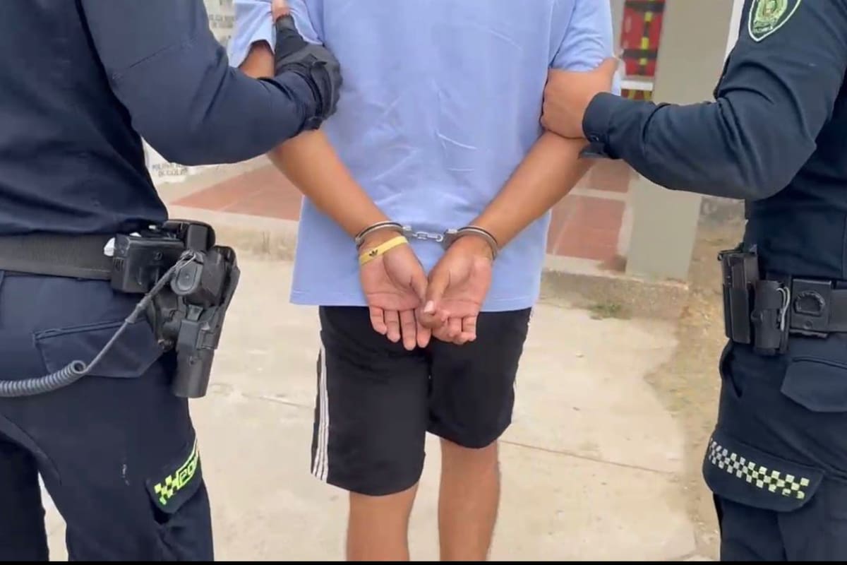 En persecución capturan a conductor ebrio por evadir un retén y ofrecer dinero a policías