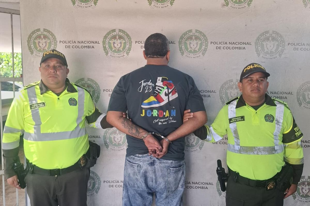 Chocó ebrio en la vía Cartagena–Barranquilla y fue capturado: habría ofrecido dinero