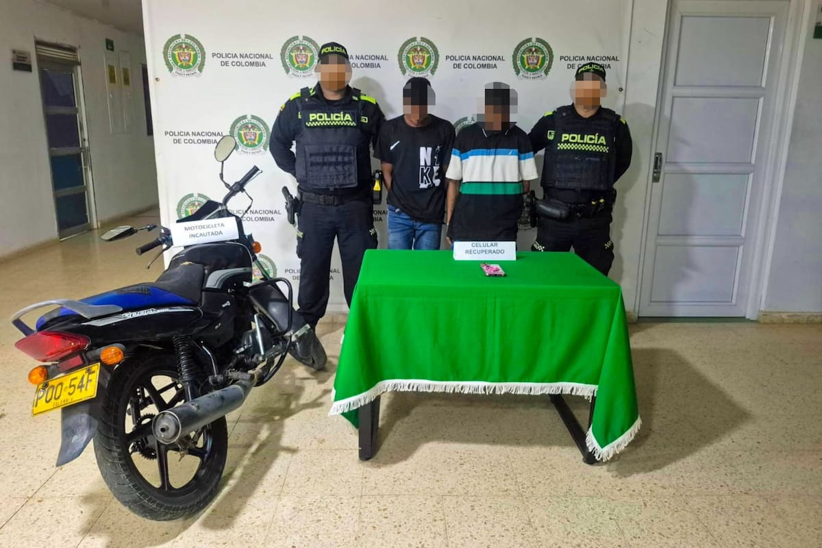 Capturan a ‘Danielito’ y ‘Alberto’ tras robar celular de alta gama en Cartagena