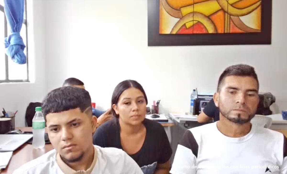 Capturan a tres señalados de asesinar a joven frente a un supermercado. // Foto: Policía Nacional