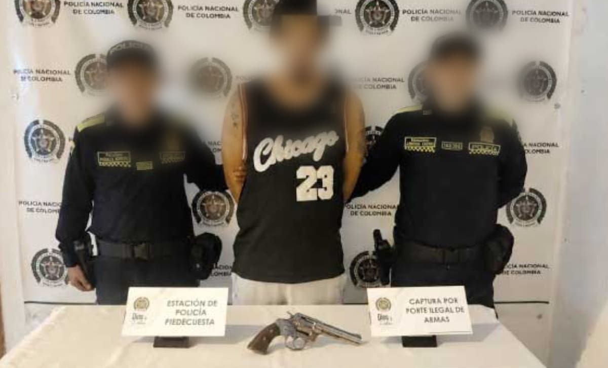 Capturan en Arjona a alias ‘el Mongol’ con un revólver tras denuncia ciudadana. // Foto: Policía de Bolívar