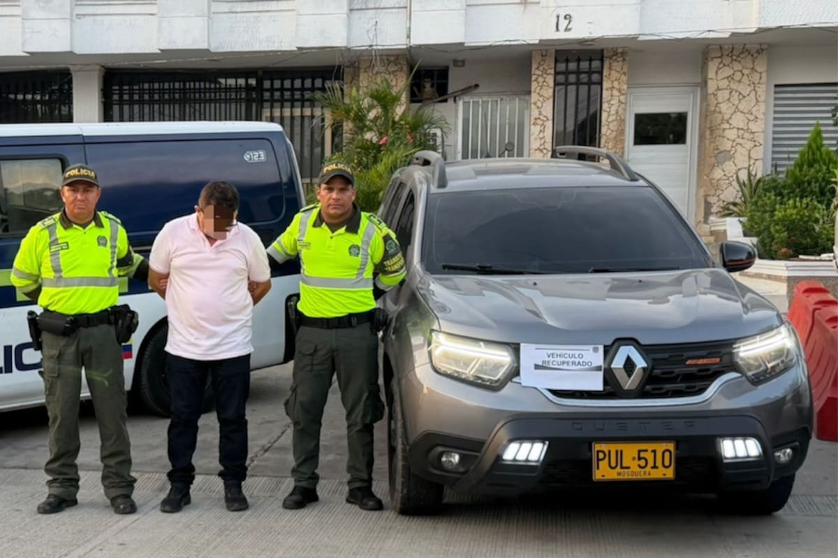 Policía lo capturó con una camioneta robada en la vía Sabanalarga-Calamar