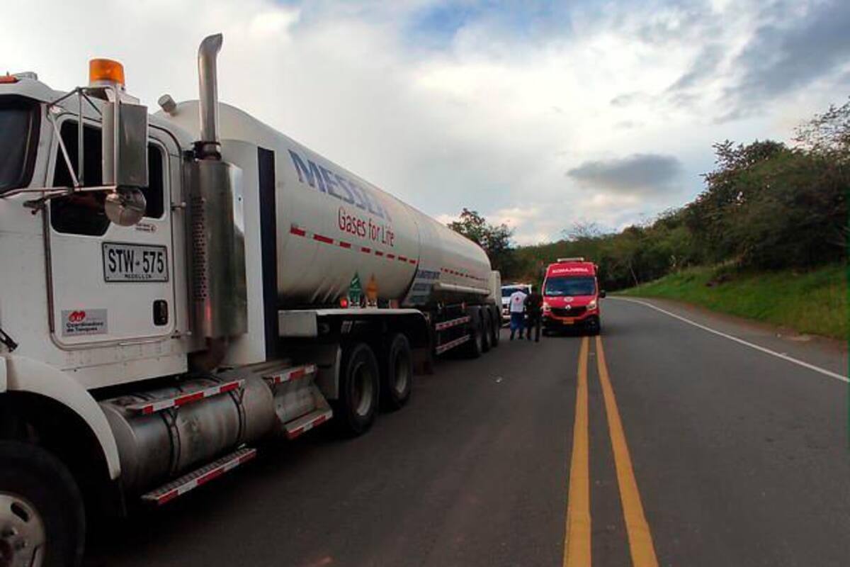 Avanzan en el país caravanas que transportan oxígeno y medicamentos