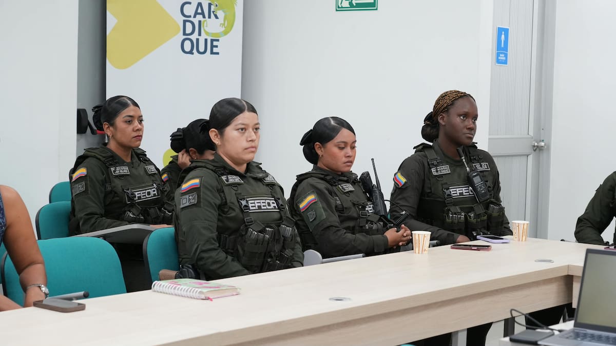Las carabineras apoyarán en la vigilancia de la Ciénaga de la Virgen y la zona insular de Barú. // Cortesía: Cardique.
