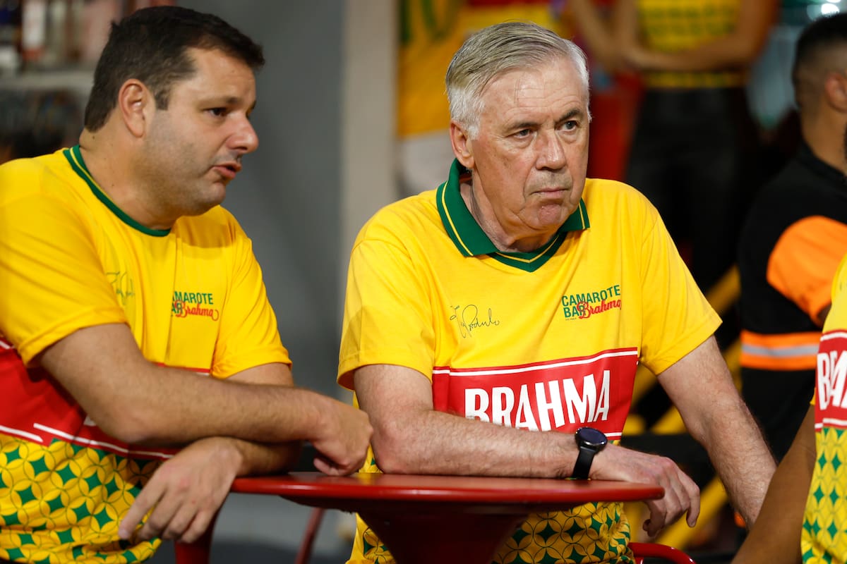 Video: con cerveza en mano, así disfruta Ancelotti el Carnaval en Brasil