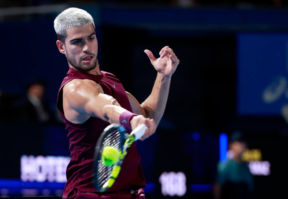 Carlos Alcaraz avanzó de ronda en el Abierto de Tokio. //Foto, EFE: FRANCK ROBICHON