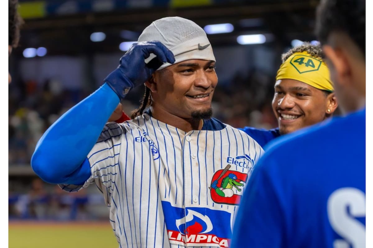 Béisbol: Con jonrón de Carlos Arroyo Caimanes dejó en el campo a Tigres