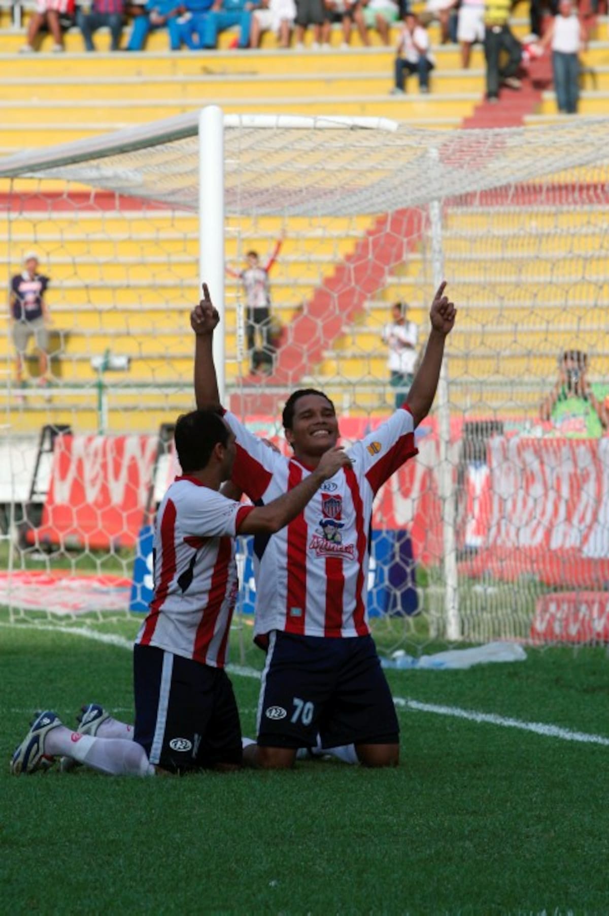 Carlos Bacca, atacante de Junior de Barranquilla que espera celebrar hoy su primer título con el onceno "tiburón".