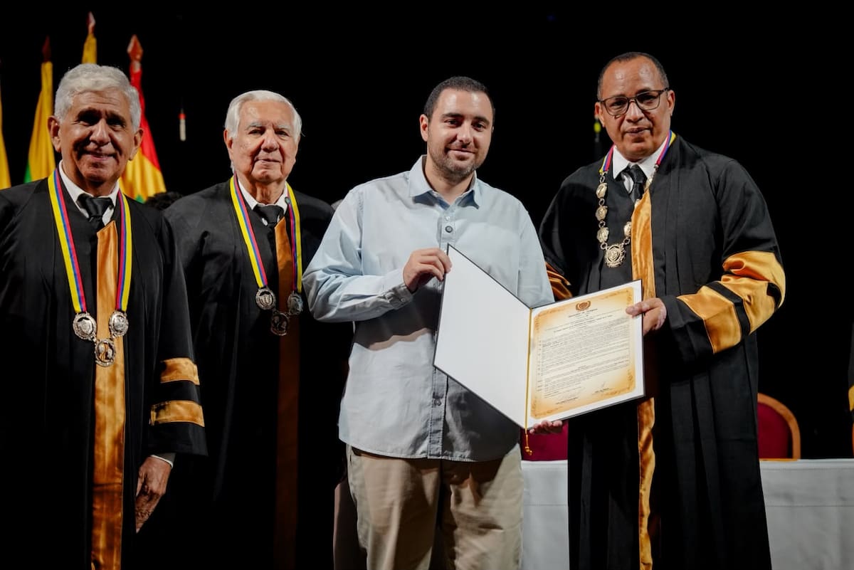 Carlos Coronado Yances ahora es representante de tres universidades en Cartagena y Bolívar.