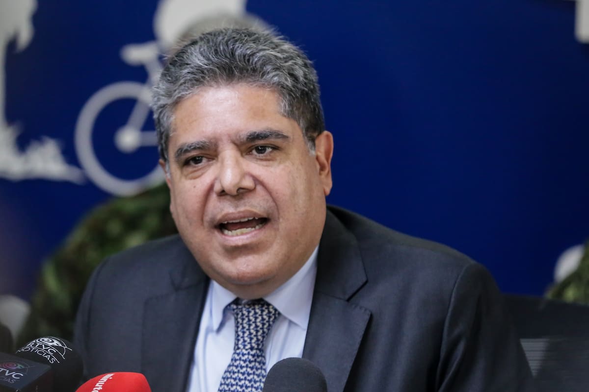 Contraloría advierte nuevo riesgo por manejo de deuda pública