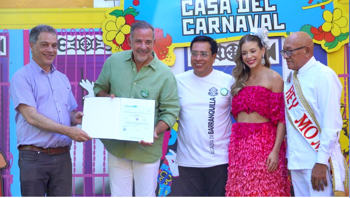 Juan José Jaramillo, director de Carnaval de Barranquilla, recibió la certificación en desarrollo cultural sostenible bajo los estándares de la Norma Técnica Sectorial Colombiana NTS – TS 006-1.//Cortesía.