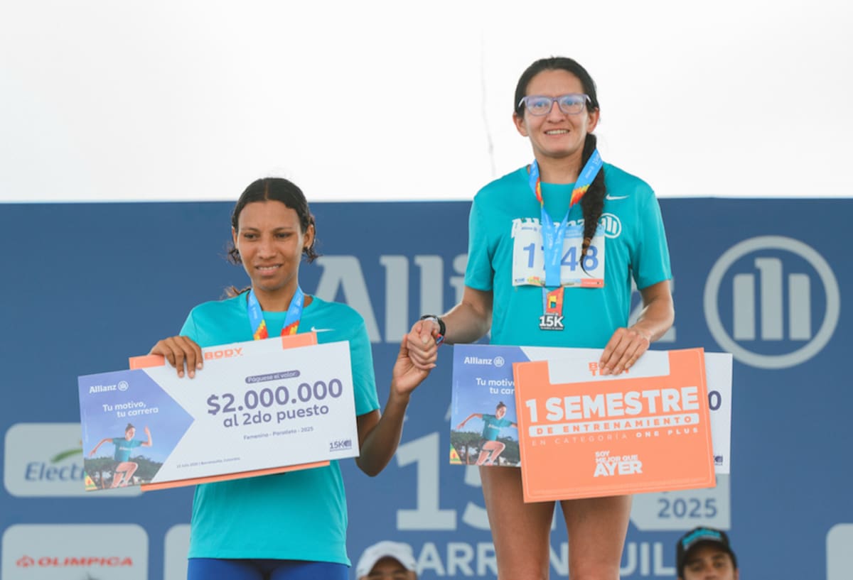 Primero y segundo lugar en la categoría paratleta de la Carrera Allianz 15K Barranquilla 2025.//Cortesía.