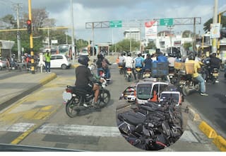 Motociclistas arriesgan sus vidas al invadir carril de Transcaribe: DATT da cifras