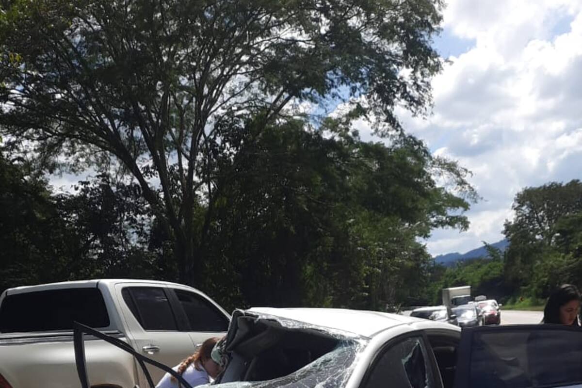 Otro accidente en Bolívar: motociclista murió al chocar con carro